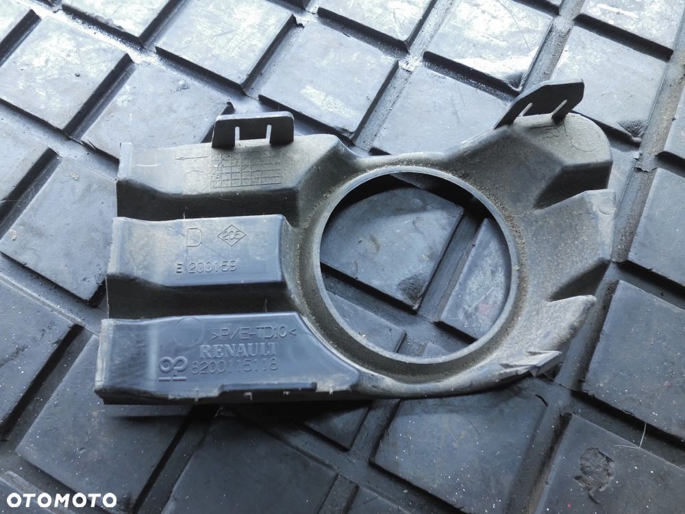 RENAULT MEGANE II KRATKA HALOGENU PRAWA ZDERZAKA 8200115118 - 2