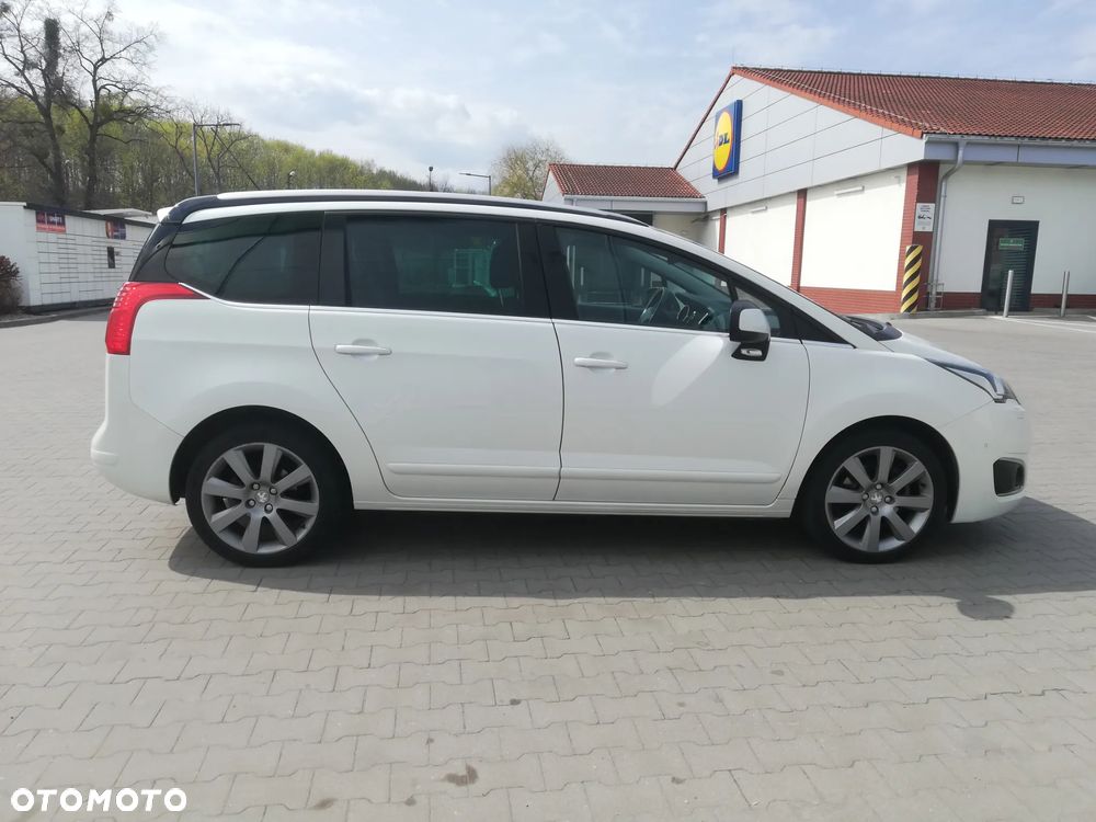 Peugeot 5008 - 9