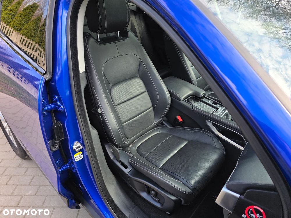 Jaguar F-Pace 2.0 i4D AWD R-Sport - 17