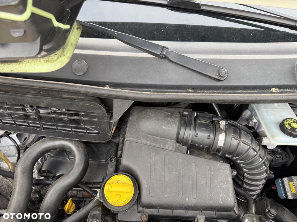Opel Vivaro - 24