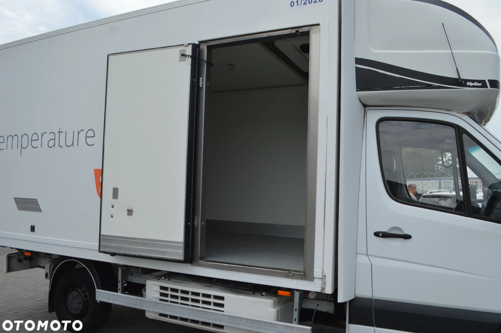Mercedes-Benz Sprinter - 14