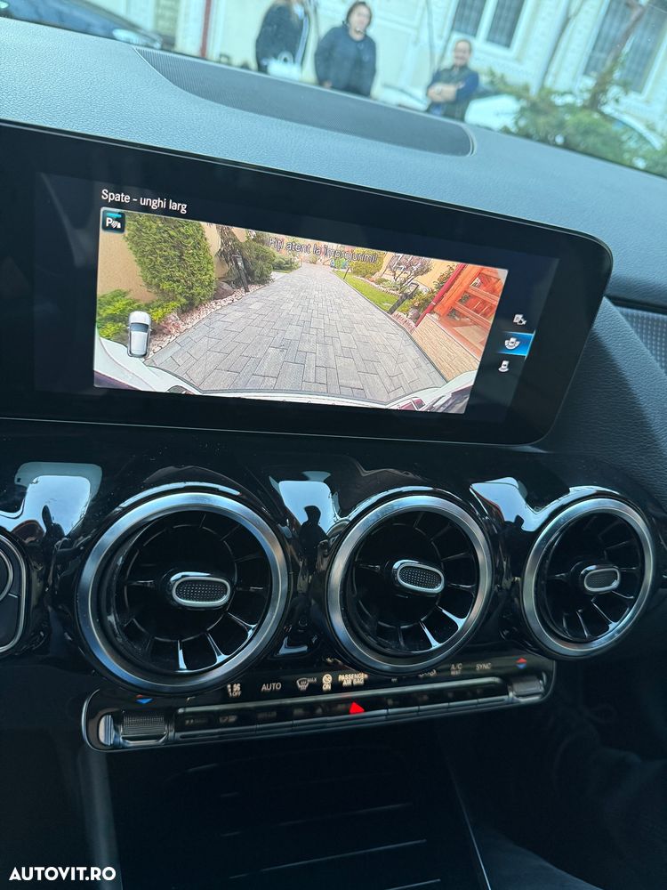 Mercedes-Benz GLA - 26