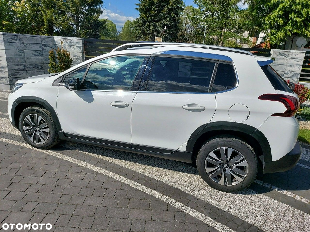 Peugeot 2008 - 3