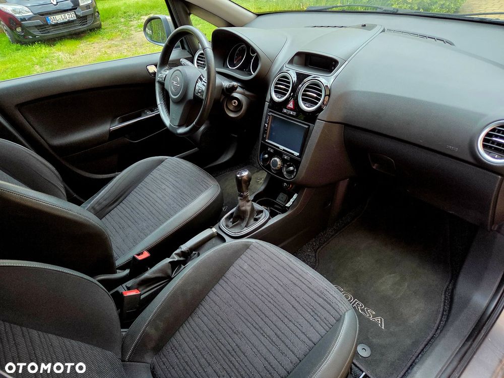 Opel Corsa 1.2 16V Enjoy - 15