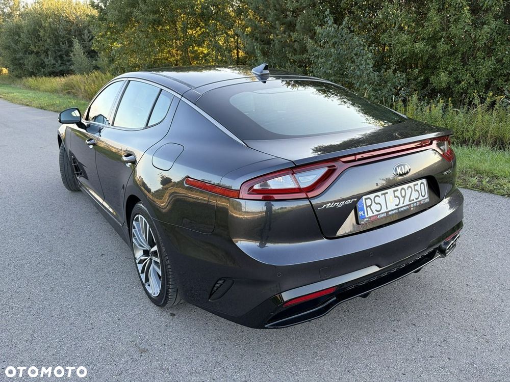 Kia Stinger - 3