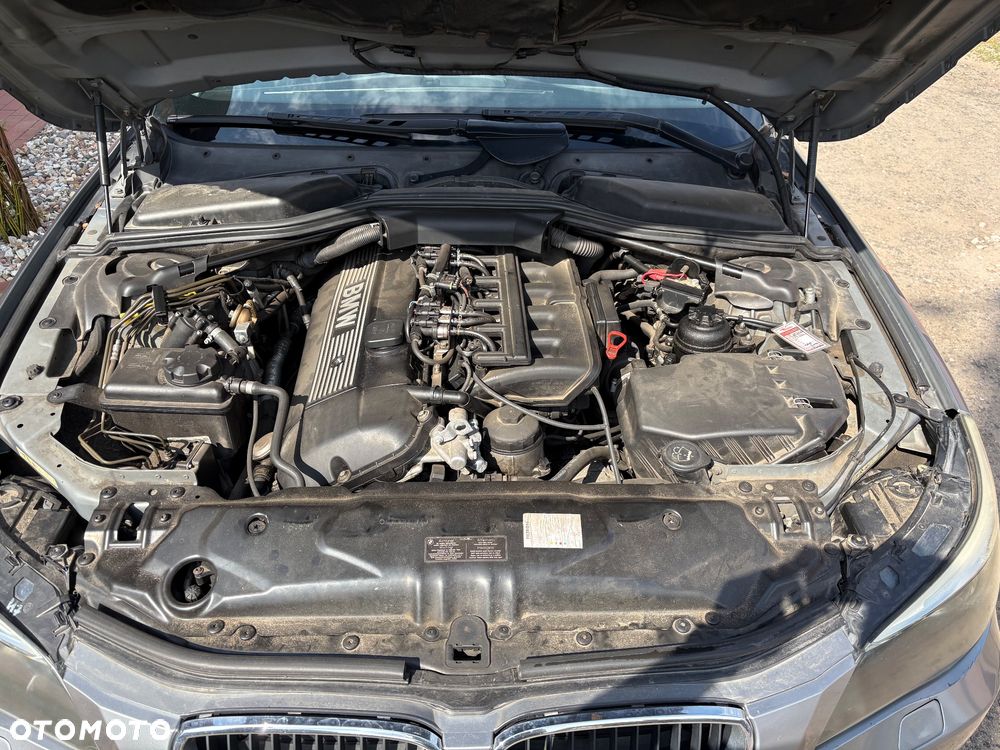 BMW Seria 5 520i - 13