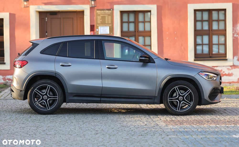 Mercedes-Benz GLA 250 4Matic 8G-DCT AMG Line - 14