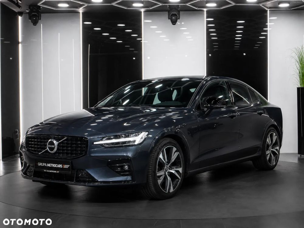 Volvo S60 B4 B R-Design - 2