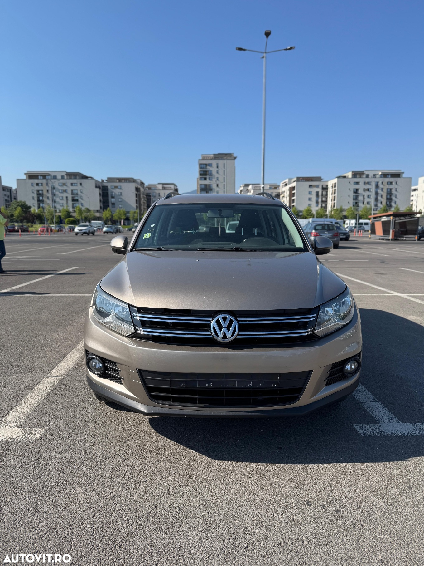 Volkswagen Tiguan 2.0 TDI 4Motion BMT Sport & Style - 2