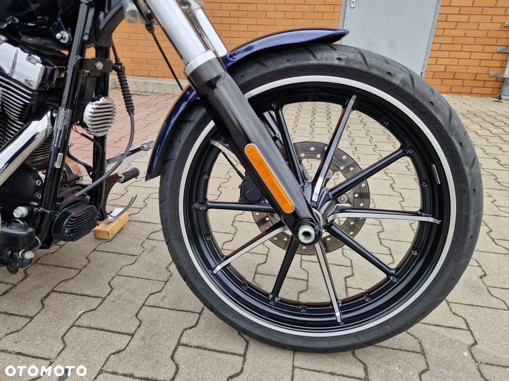 Harley-Davidson FXSB Breakout - 15