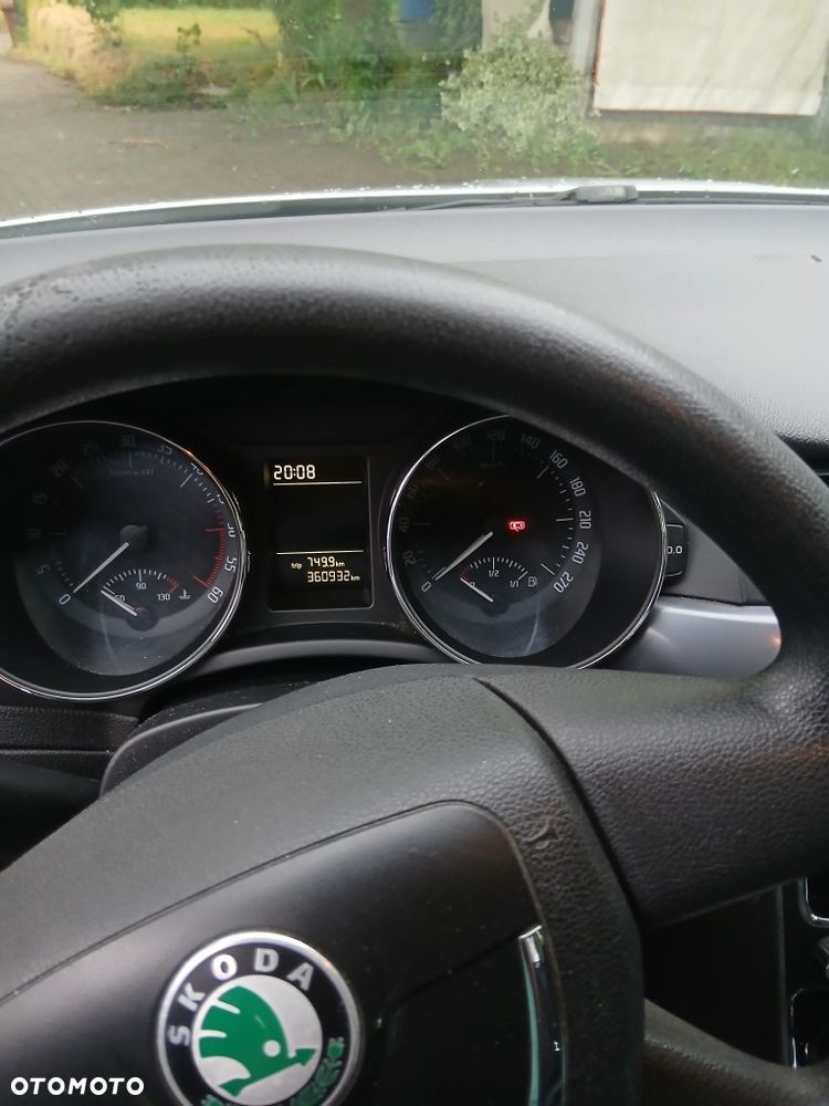 Skoda Superb 2.0 TDI Ambition DSG - 5