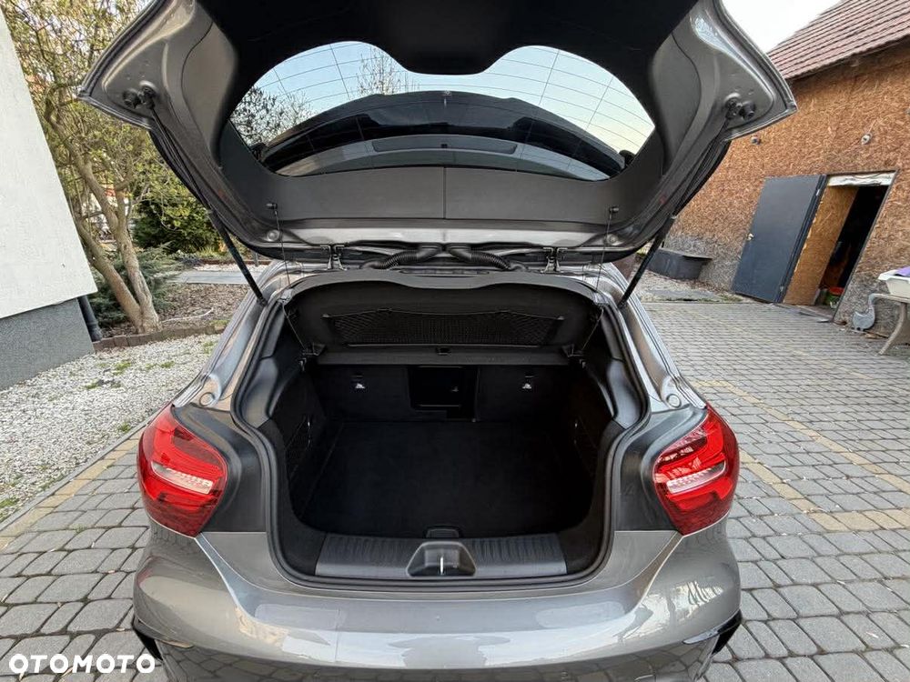 Mercedes-Benz Klasa A AMG 45 4Matic AMG Speedshift 7G-DCT - 14