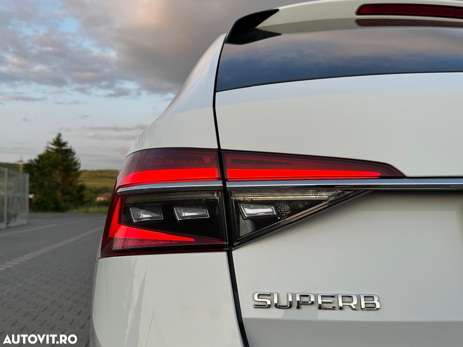Skoda Superb 2.0 TDI DSG Ambition - 12