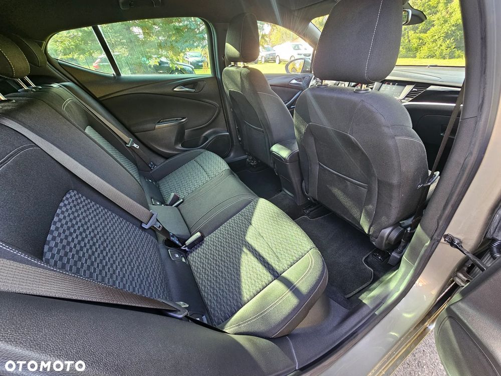 Opel Astra 1.4 Turbo 120 Jahre - 17