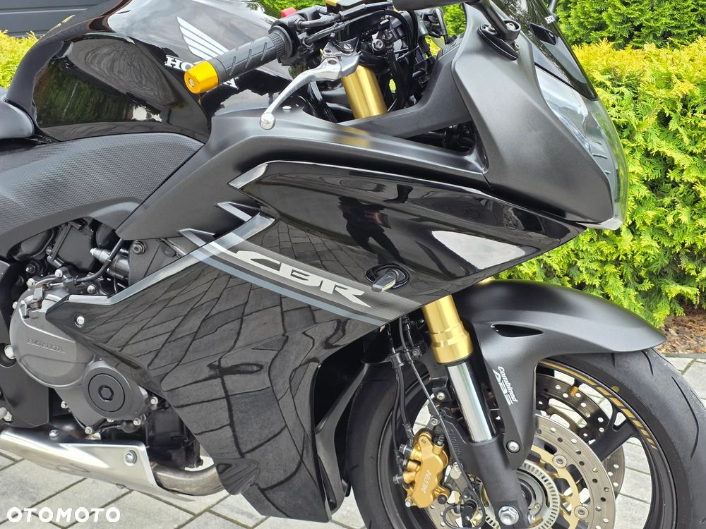 Honda CBR - 11