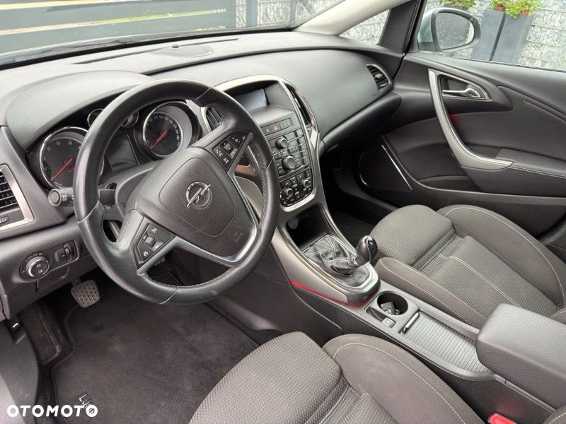Opel Astra 1.4 Turbo Innovation - 17