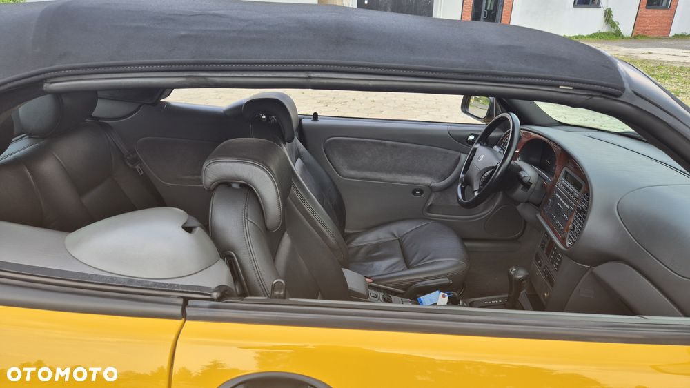 Saab 9-3 - 25