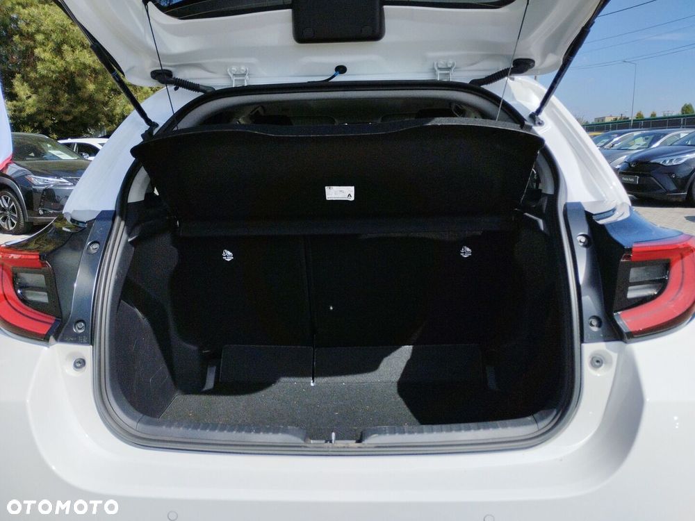 Toyota Yaris - 25