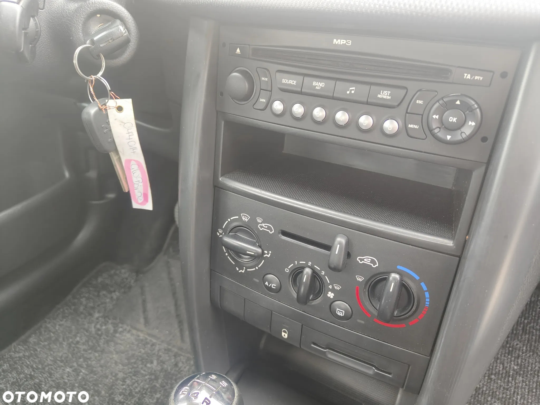 Peugeot 207 75 Urban Move - 24