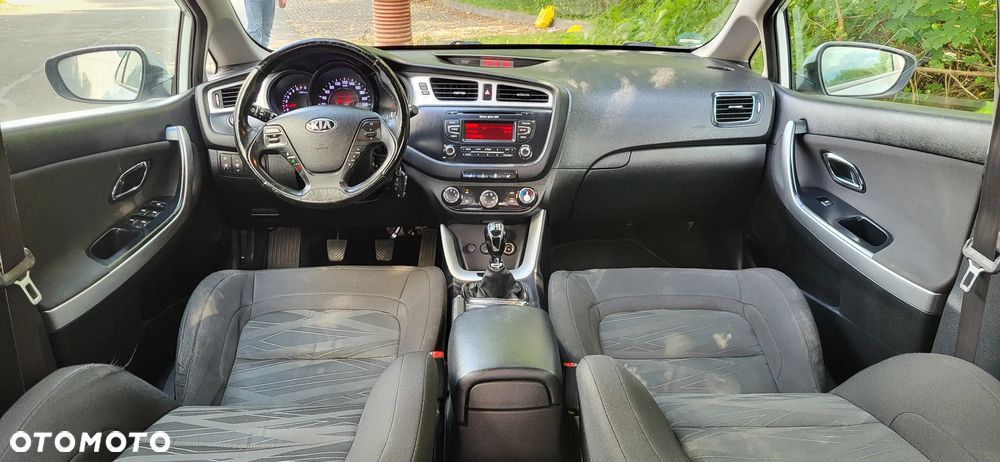 Kia Ceed 1.6 GDI Fifa World Cup Edition - 19