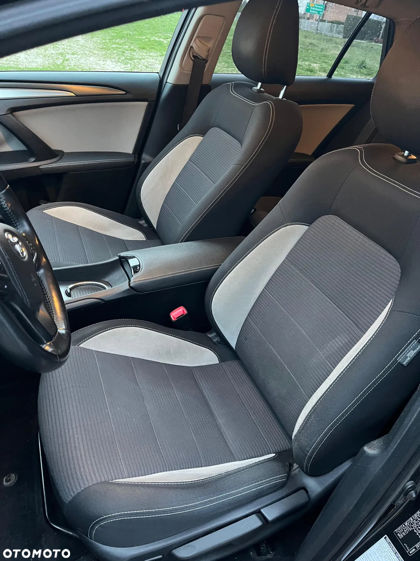 Toyota Avensis 1.8 Prestige MS - 14