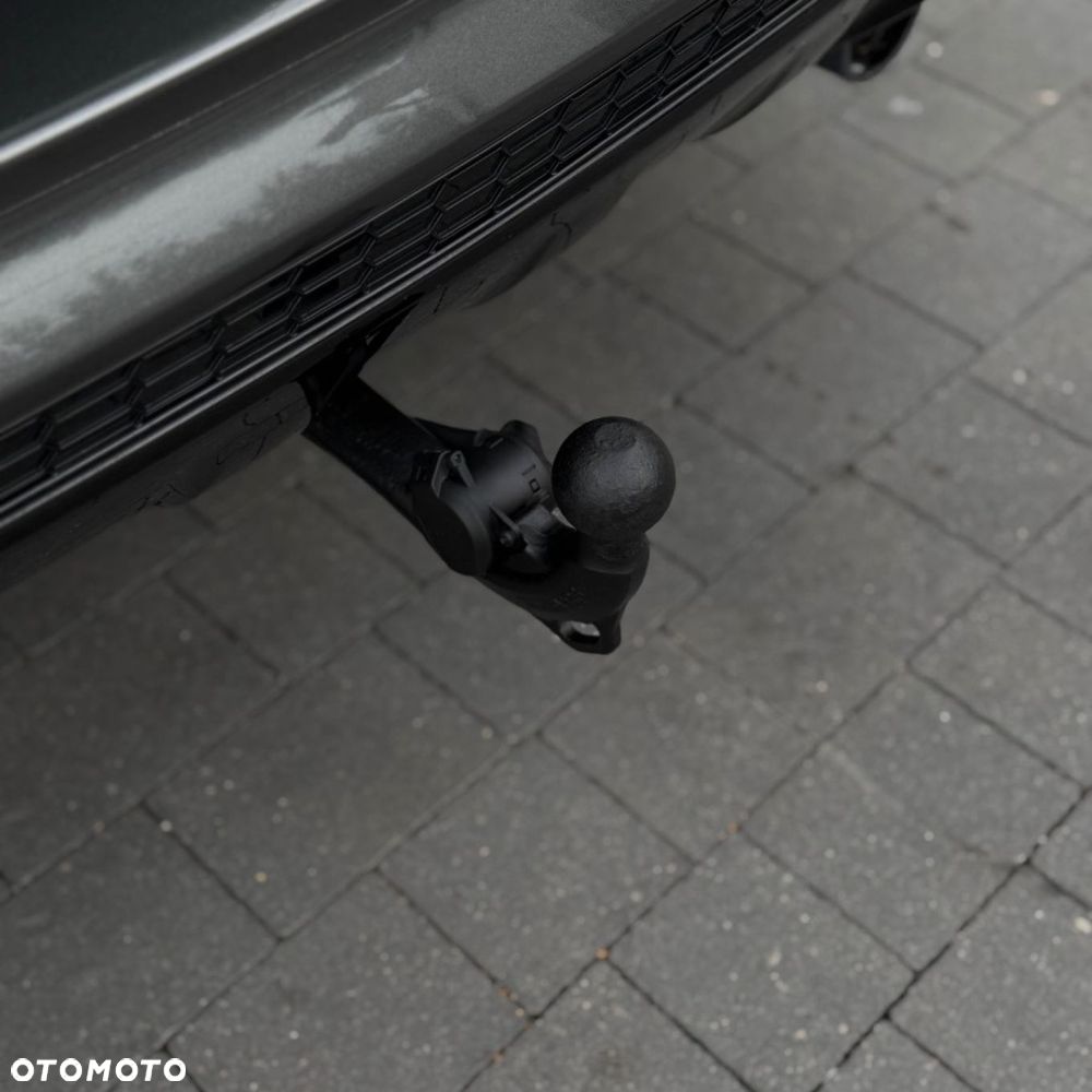 Ford Kuga - 24