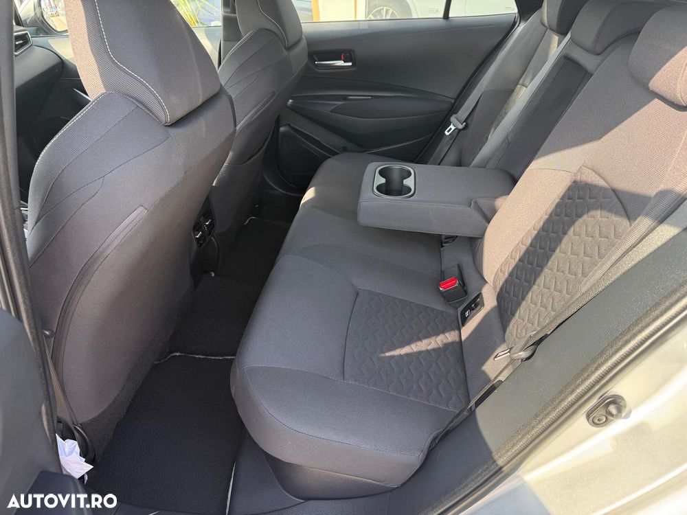 Toyota Corolla 1.8 HSD Dynamic - 9