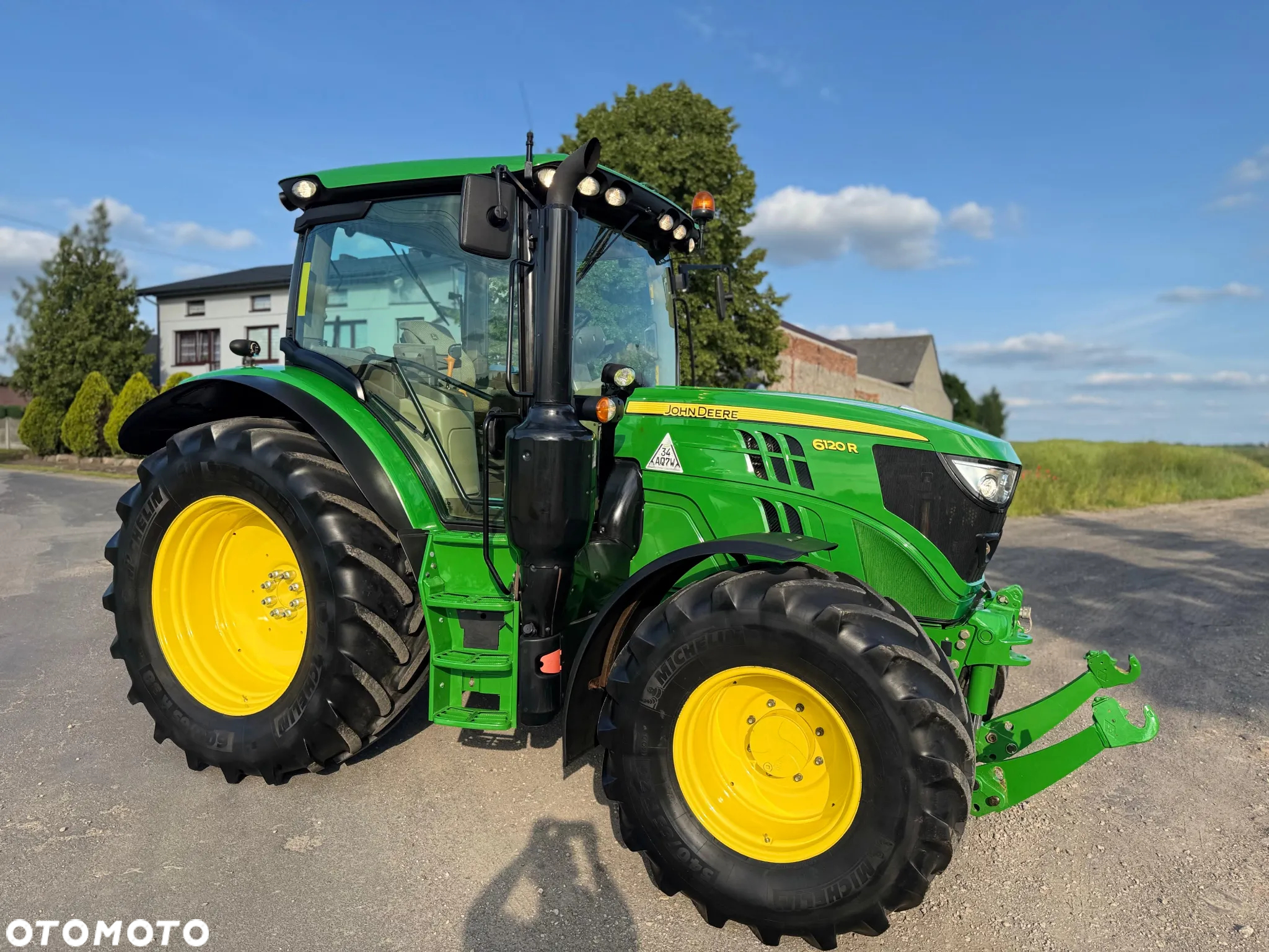 John Deere 6120R - 11