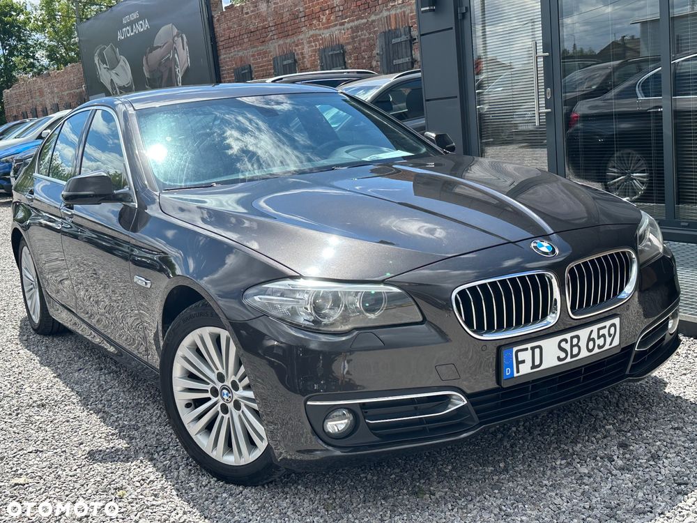 BMW Seria 5 520i Luxury Line - 28