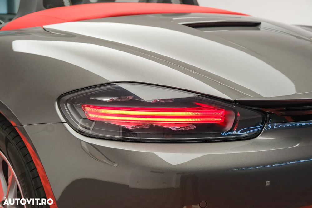 Porsche Boxster 718 S PDK - 18