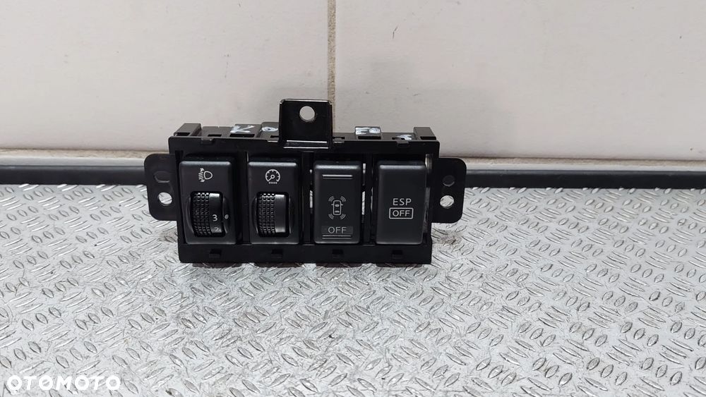 PANEL STEROWANIA PRZEŁĄCZNIKAMI RENAULT KOLEOS R2008 - 1
