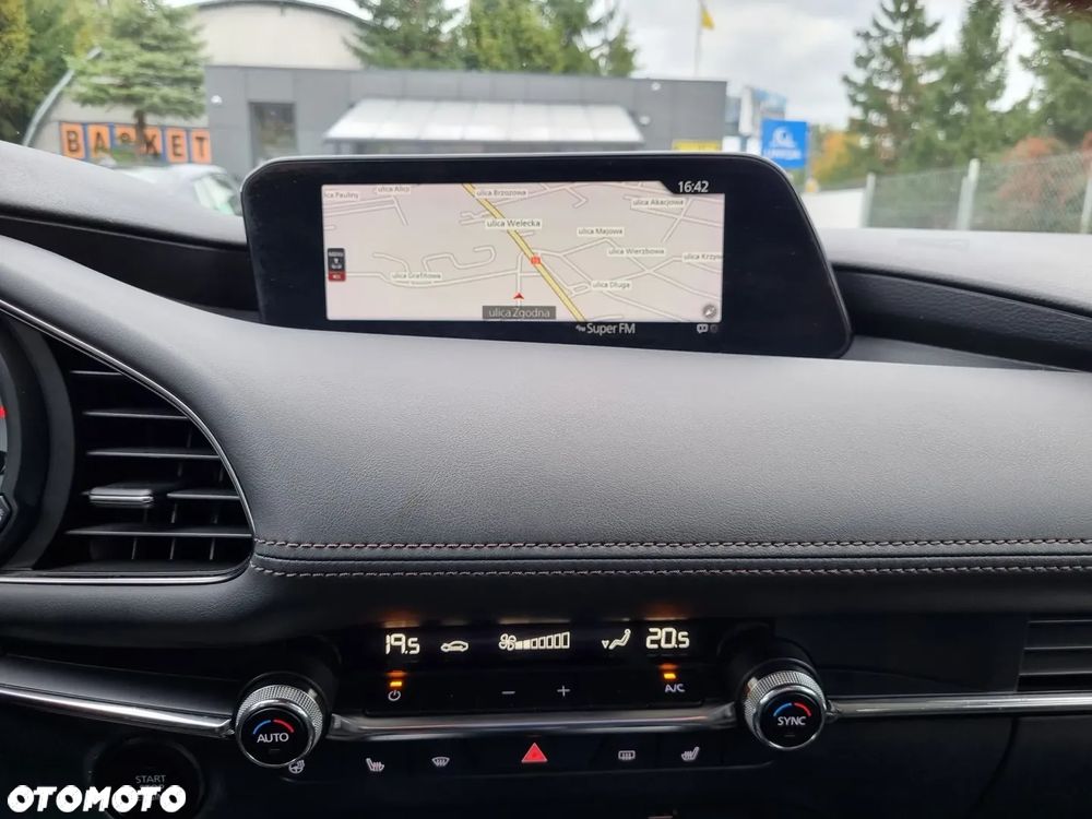 Mazda 3 SKYACTIV-G 2.0 M-Hybrid DRIVE - 18