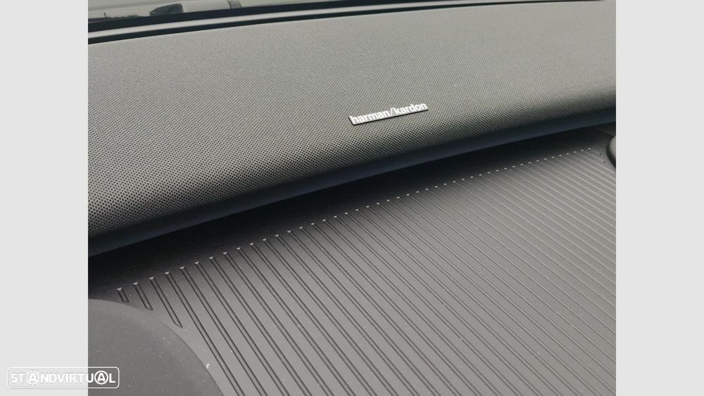 Volvo EX30 69 kWh Single Motor Extended Range Plus - 17