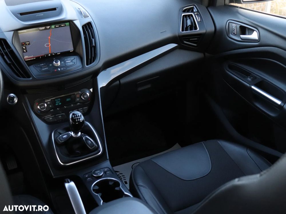 Ford Kuga 2.0 TDCi 4x2 Titanium - 24