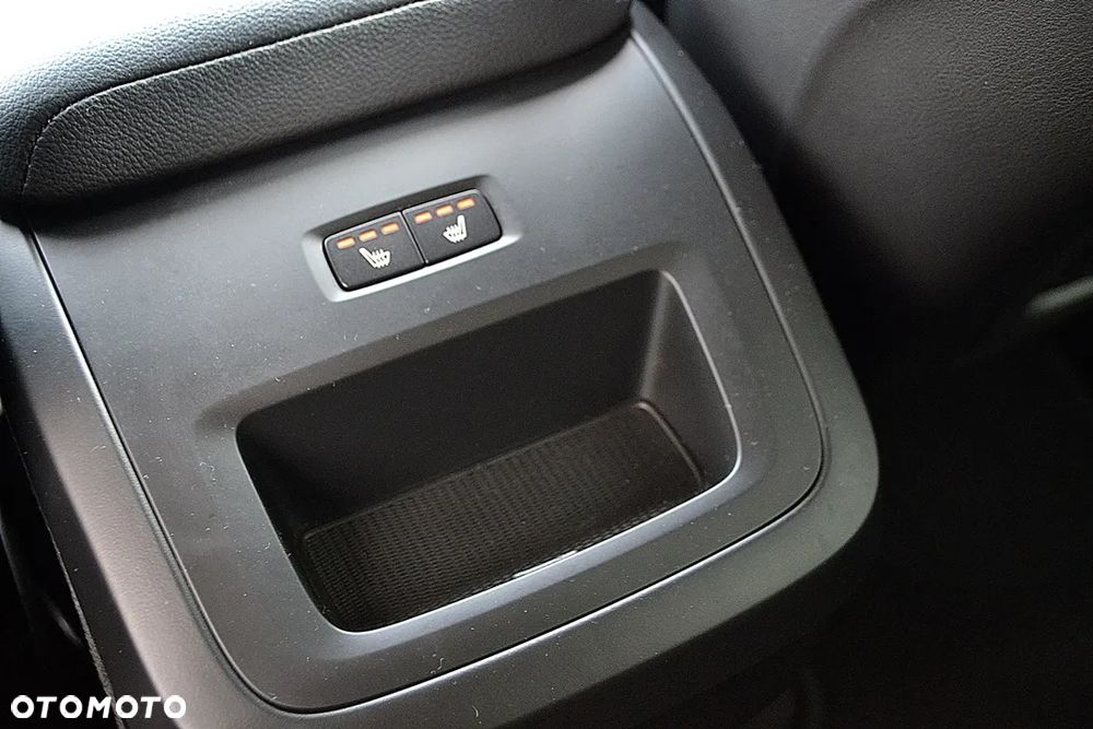 Volvo XC 60 B4 D Momentum Pro - 15
