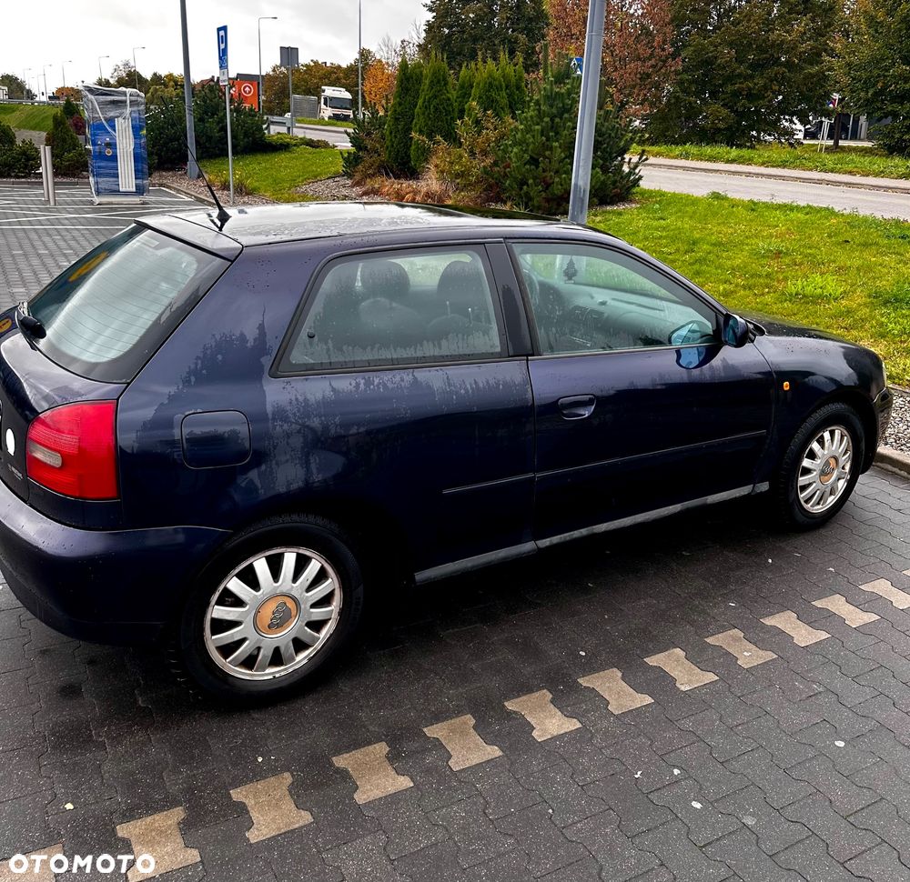 Audi A3 1.6 Ambiente - 3