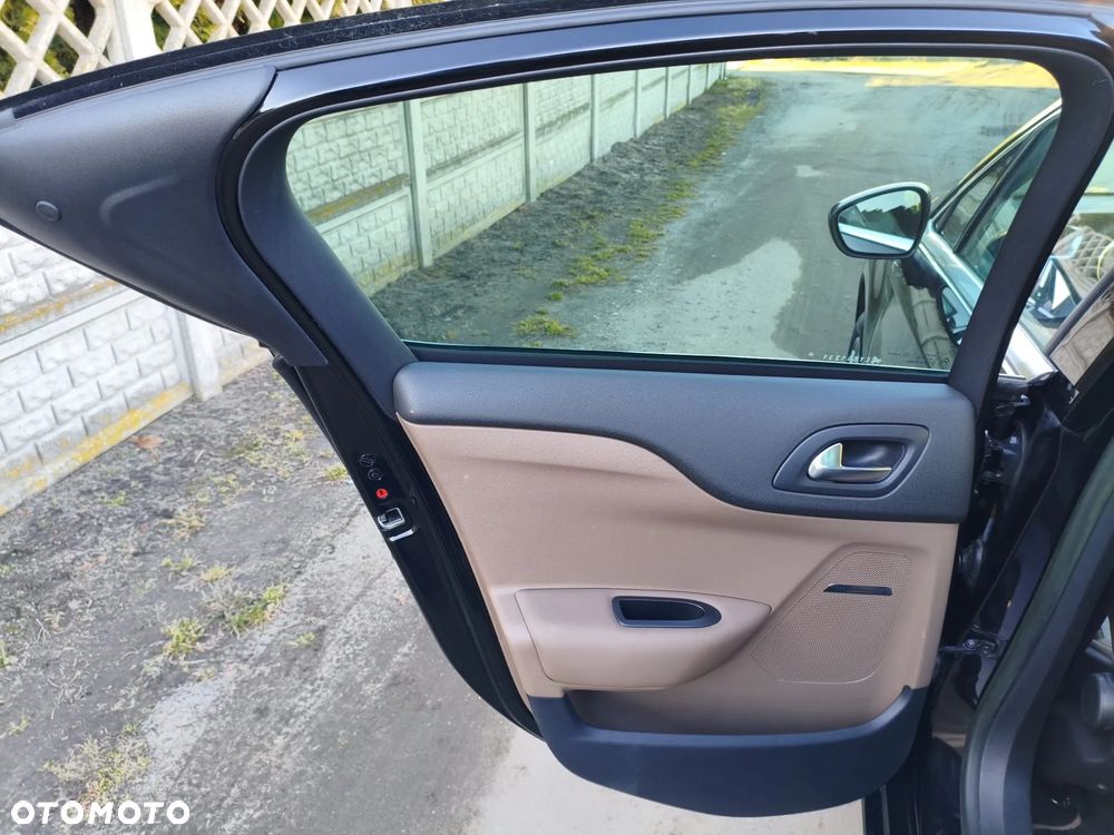 Citroën DS4 2.0 BlueHDi SoChic S&S - 20
