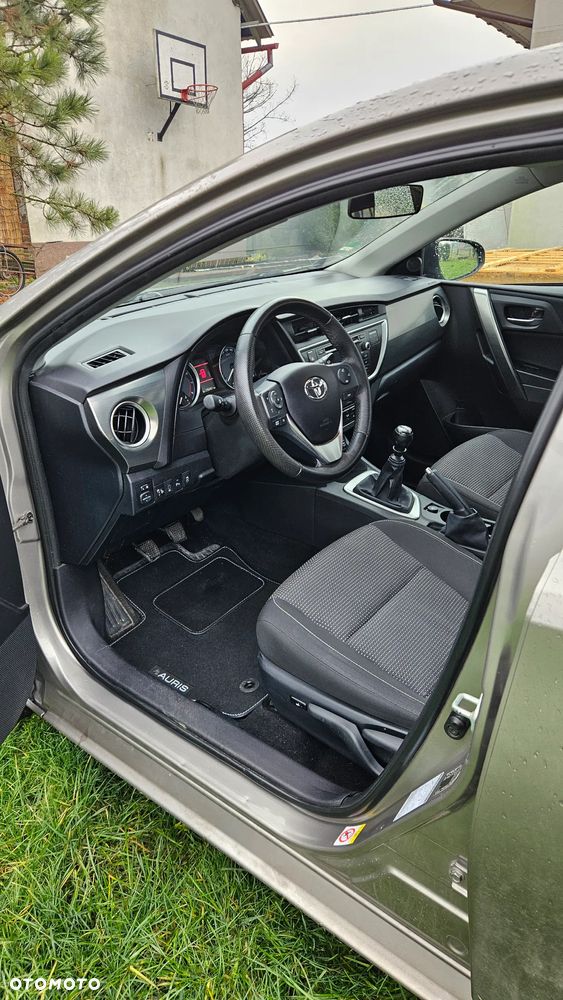 Toyota Auris 1.6 Premium Comfort - 8