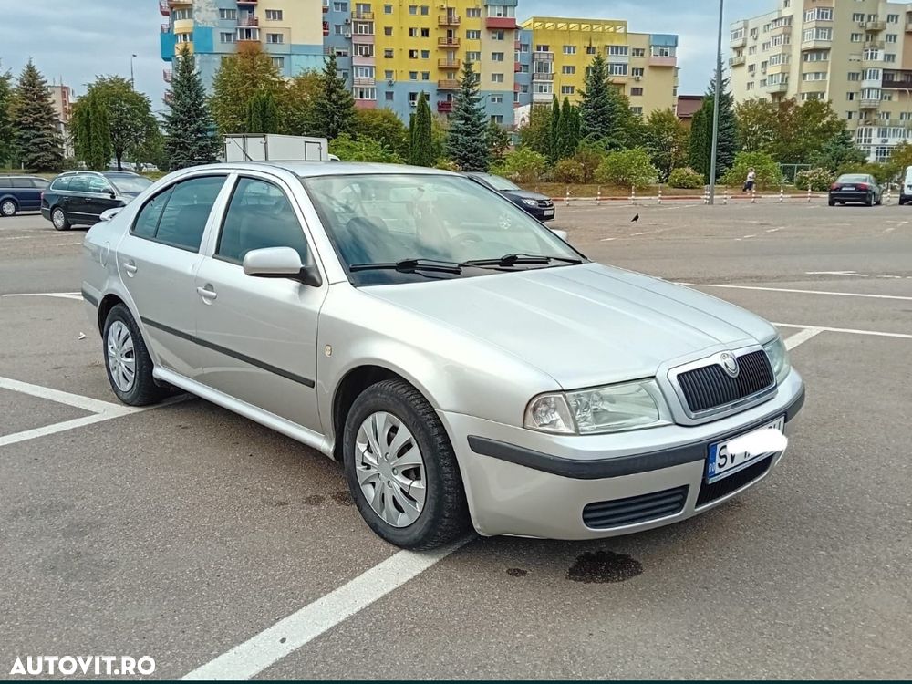 Skoda Octavia 1.6 Ambiente - 2
