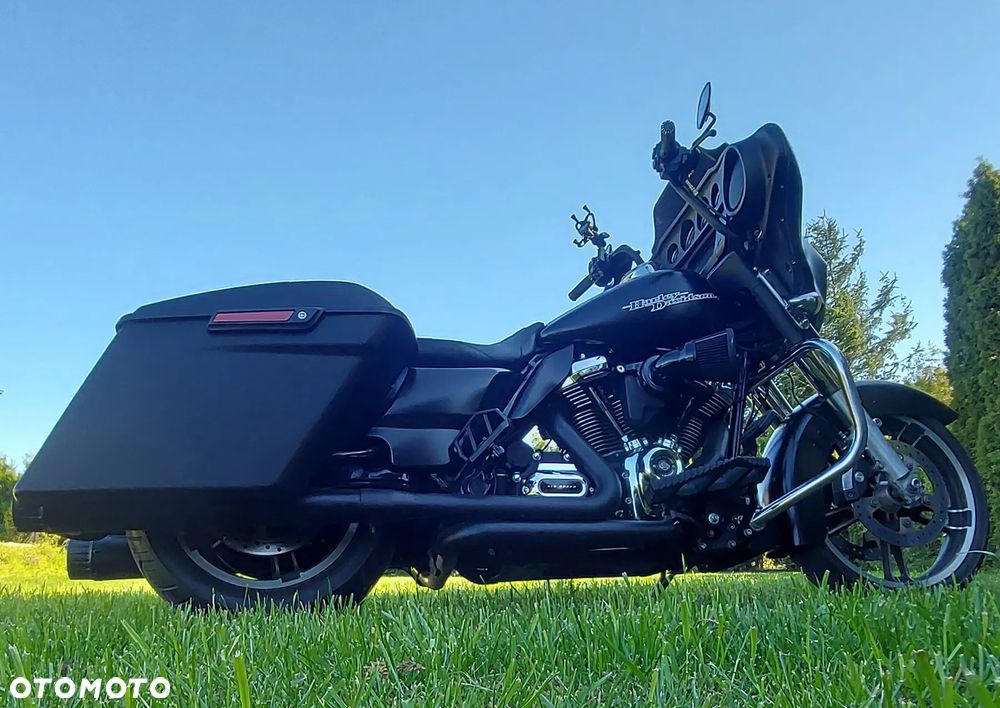Harley-Davidson Touring Street Glide - 13