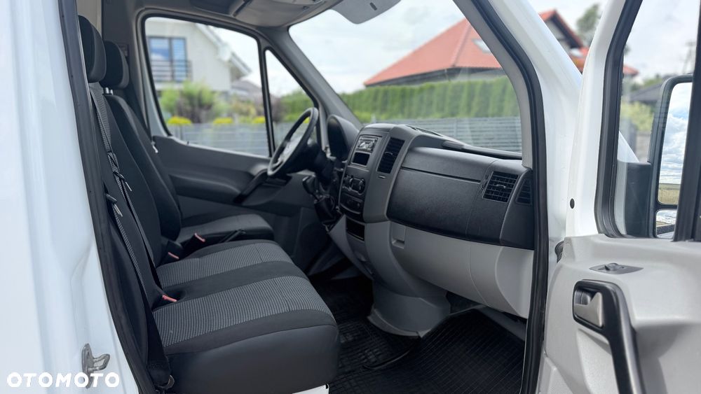 Mercedes-Benz Sprinter - 20