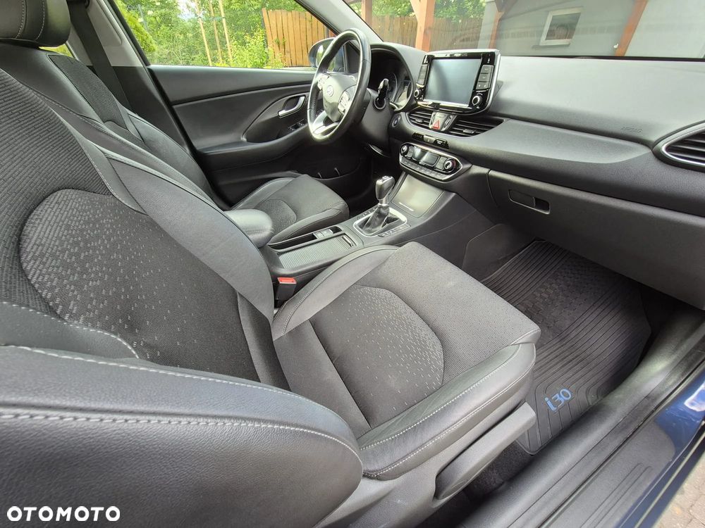 Hyundai i30 1.4 T-GDI Premiere Luxury - 17