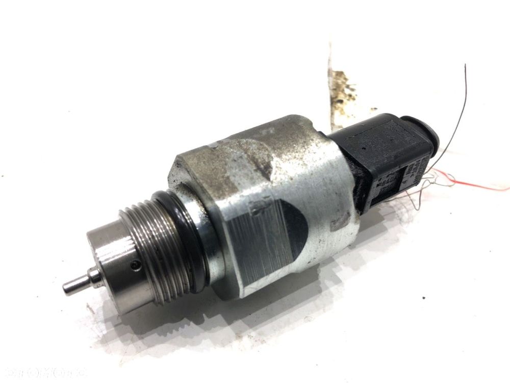 REGULATOR CIŚNIENIA PALIWA  VW GOLF VI (5K1) 2008 - 2014 1.6 TDI 77 kW [105 KM] olej napędowy 2009 - 1