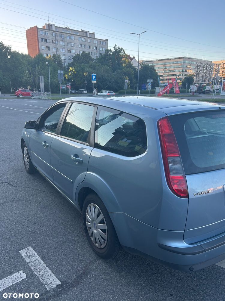 Ford Focus 1.6 TDCi Ambiente - 4