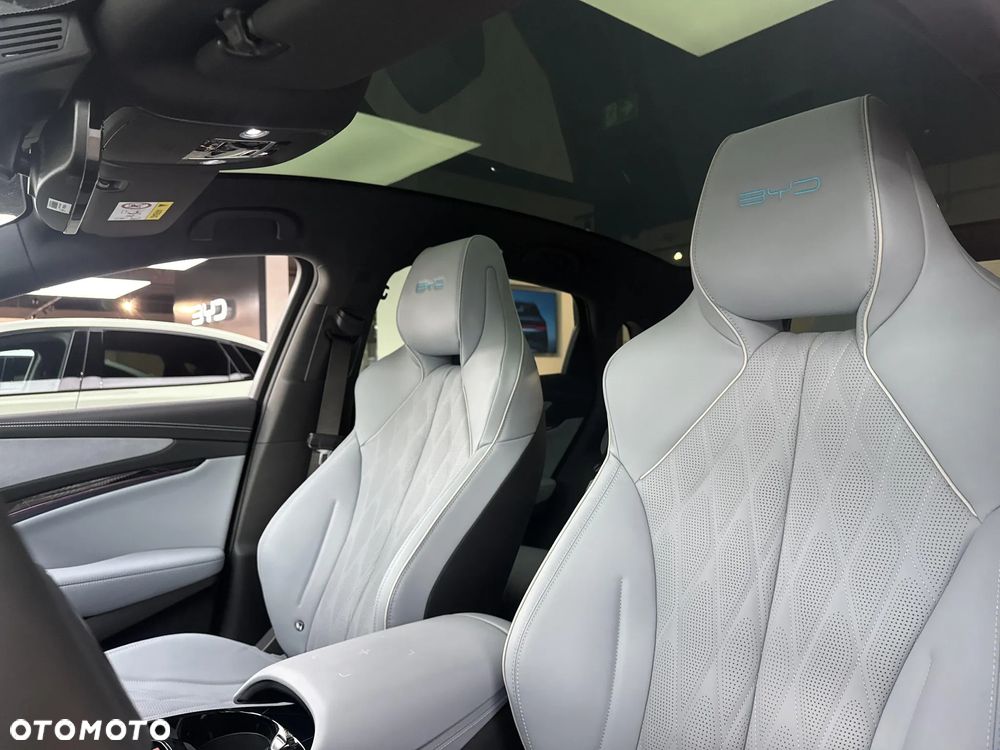 BYD Seal 82.5kWh Design - 10