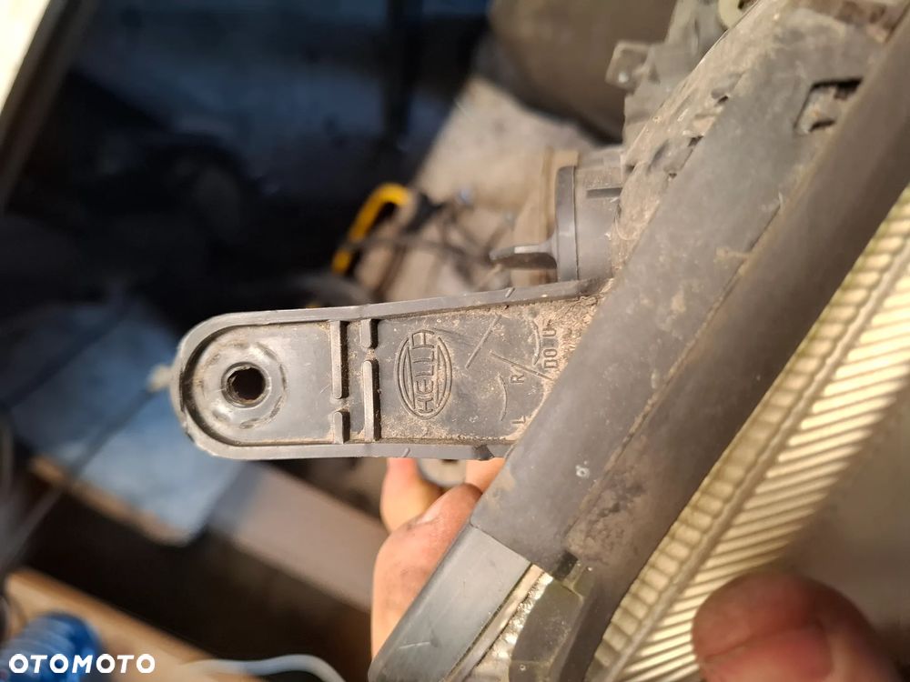 LAMPA HELLA PRAWA PRZOD PRZEDNIA OPEL VECTRA C 02-05 SLASK WYSYLKA VAT - 2