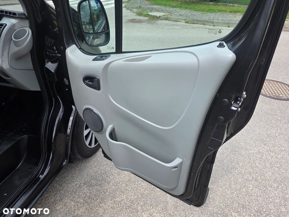 Renault Trafic - 18