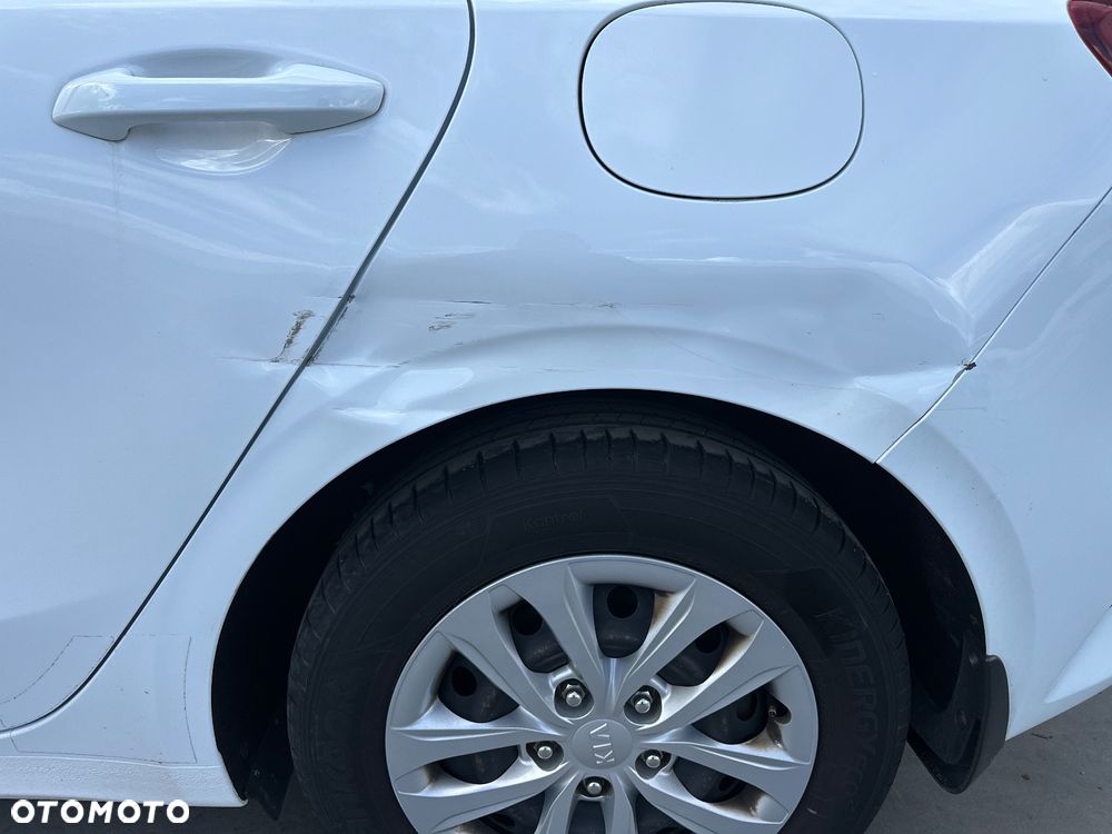 Kia Ceed - 14