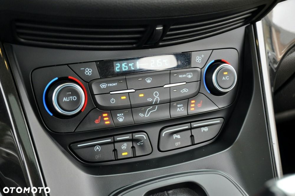 Ford Kuga - 32
