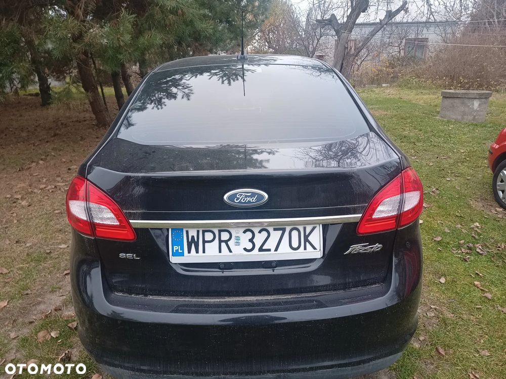 Ford Fiesta - 6